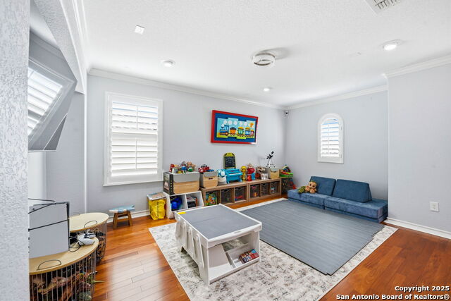 Image 32 of 55 For 18022 Muir Glen