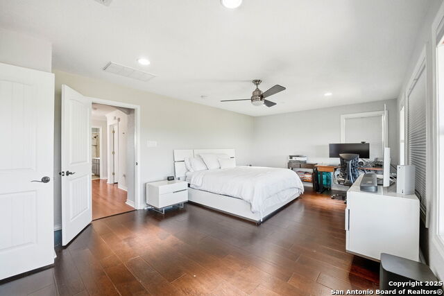 Image 33 of 55 For 18022 Muir Glen