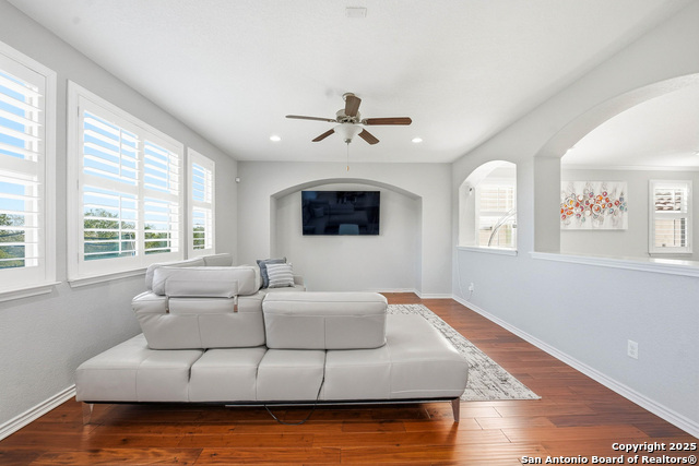 Image 9 of 55 For 18022 Muir Glen