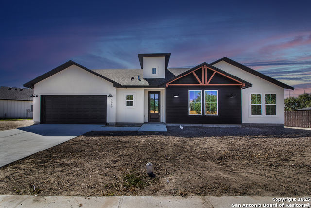 Image 2 of 22 For 3645 Rebecca