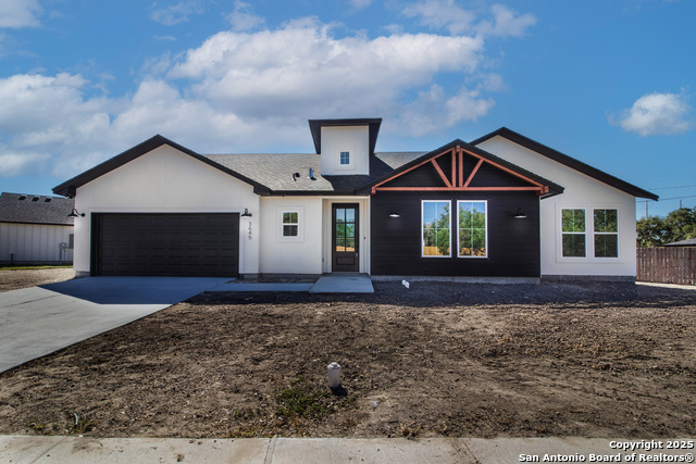 Image 3 of 22 For 3645 Rebecca