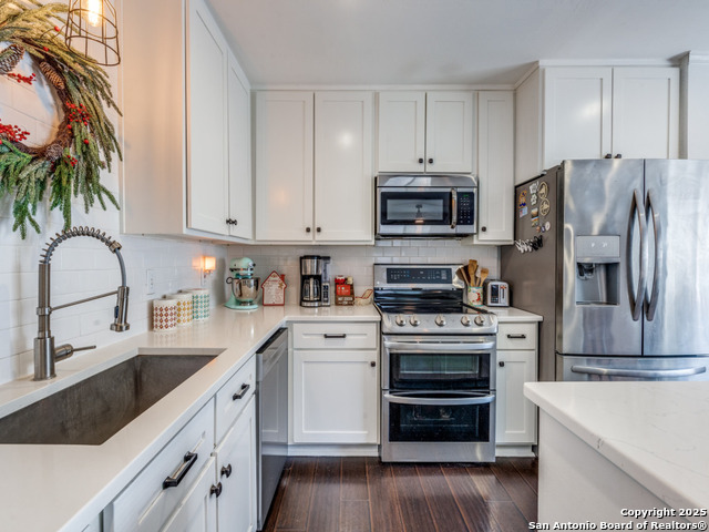 Image 11 of 25 For 8507 Water Quail