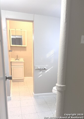 Image 17 of 19 For 1021 Ogden  7