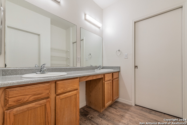 Image 20 of 37 For 1000 Diamond 2004