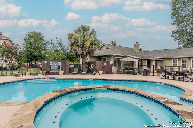 Image 28 of 37 For 1000 Diamond 2004