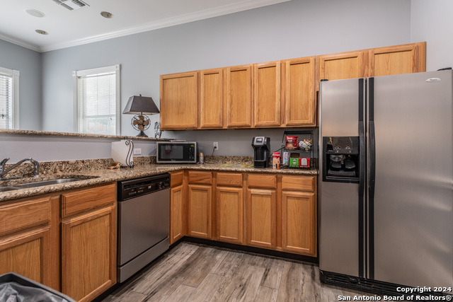 Image 32 of 37 For 1000 Diamond 2004