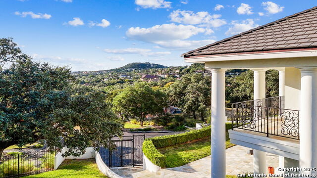 Image 13 of 137 For 11 Whitechurch