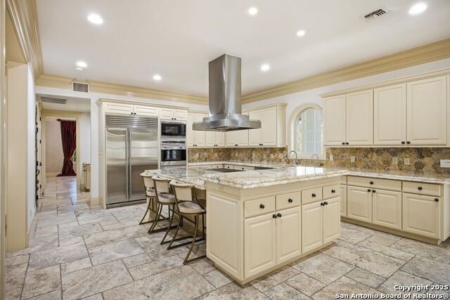 Image 39 of 137 For 11 Whitechurch