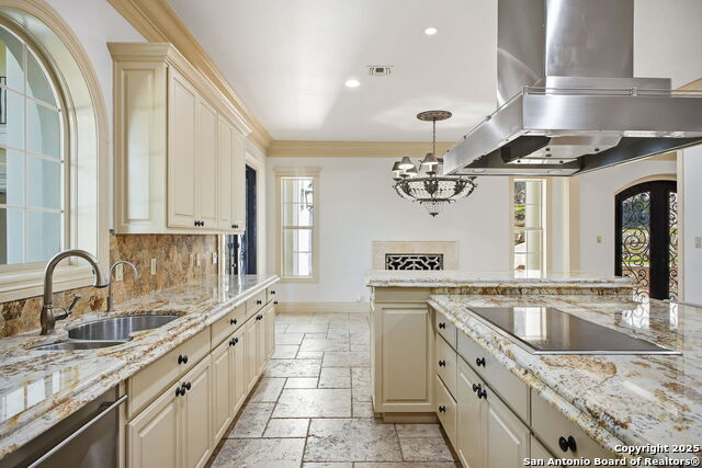 Image 41 of 137 For 11 Whitechurch