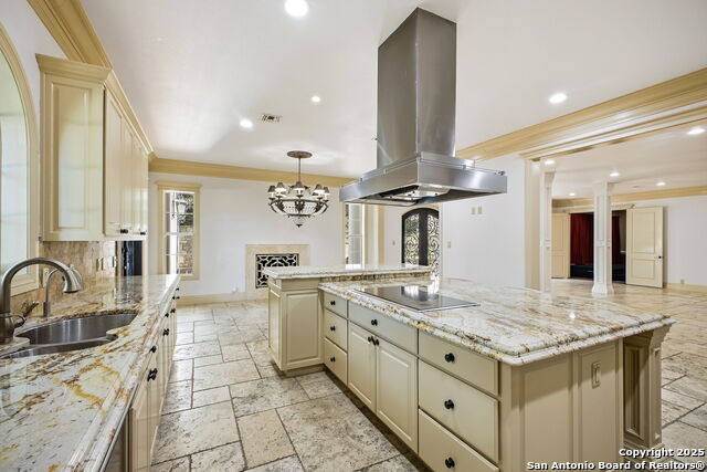 Image 42 of 137 For 11 Whitechurch