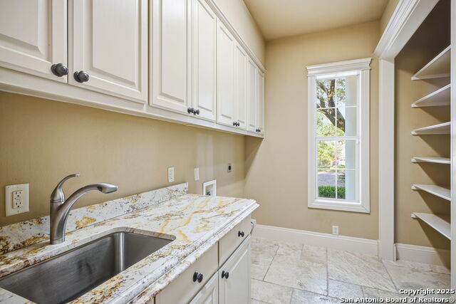 Image 43 of 137 For 11 Whitechurch