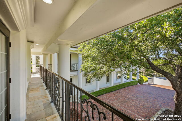 Image 67 of 137 For 11 Whitechurch