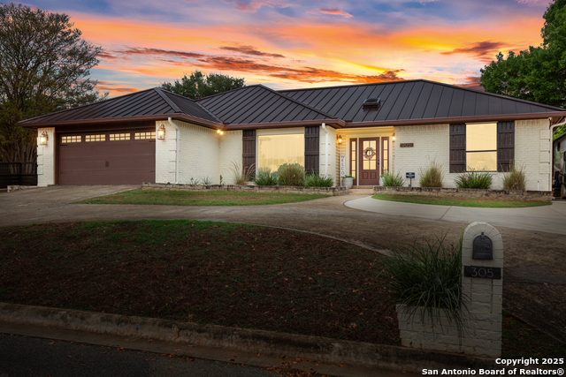 Details for 305 Tanglewood E, New Braunfels, TX 78130