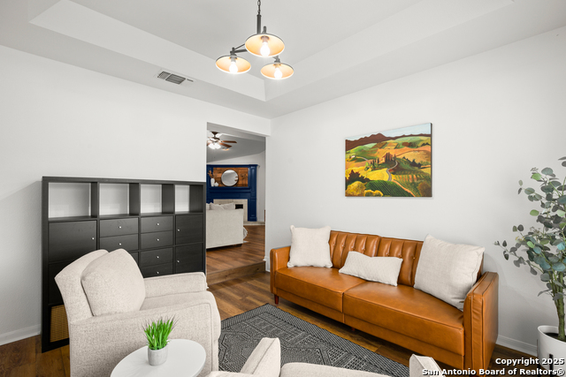 Image 17 of 38 For 305 Tanglewood E