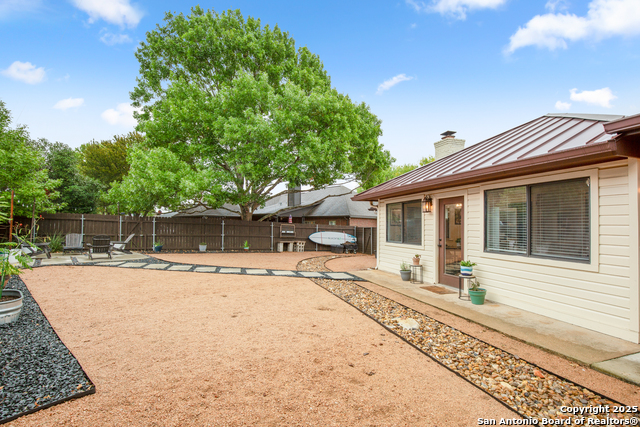 Image 32 of 38 For 305 Tanglewood E