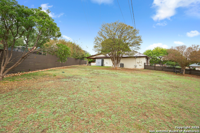 Image 35 of 38 For 305 Tanglewood E