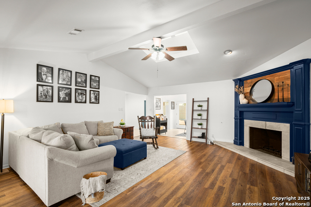 Image 6 of 38 For 305 Tanglewood E