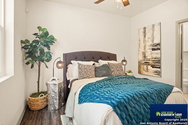 Image 28 of 35 For 310 W Evergreen St #113