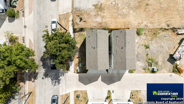 Image 4 of 35 For 310 W Evergreen St #113