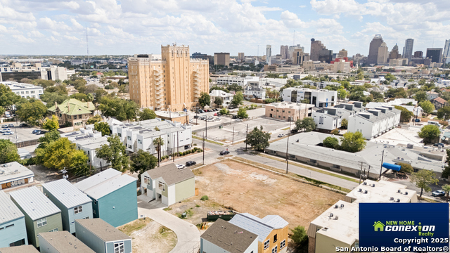 Image 8 of 35 For 310 W Evergreen St #113