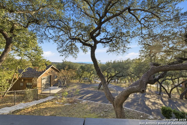 Image 13 of 50 For 1072 Summit  