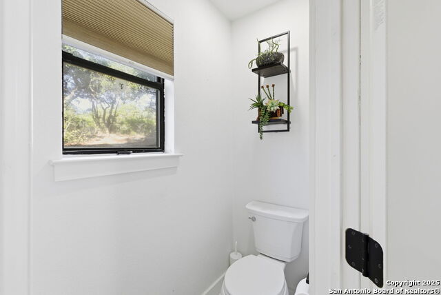 Image 28 of 50 For 1072 Summit  