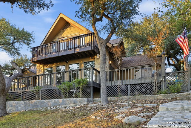 Image 4 of 50 For 1072 Summit  