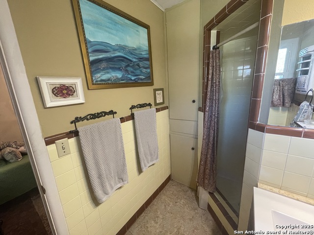 Image 21 of 28 For 880 Merriweather