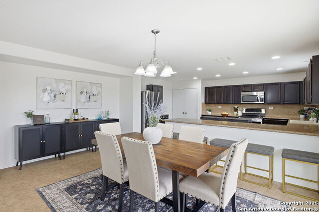 Listing photo id 8 for 7923 Martinelli