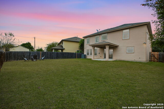 Listing photo id 35 for 7923 Martinelli