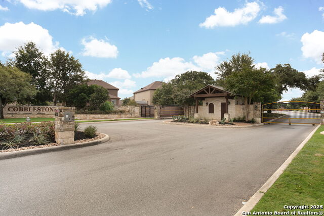 Listing photo id 36 for 7923 Martinelli