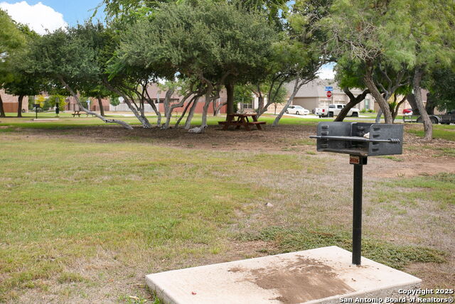 Listing photo id 37 for 7923 Martinelli