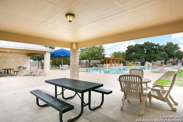 Listing photo id 40 for 7923 Martinelli