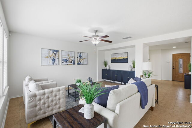 Listing photo id 4 for 7923 Martinelli