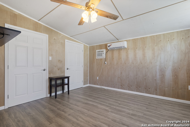 Image 6 of 13 For 2124 Polly Ln