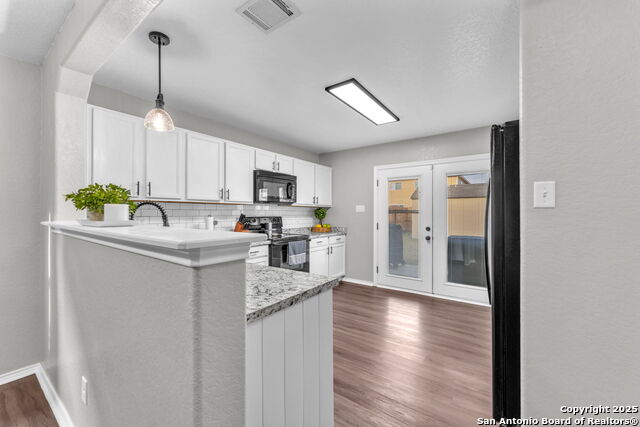 Listing photo id 9 for 9207 Silver  