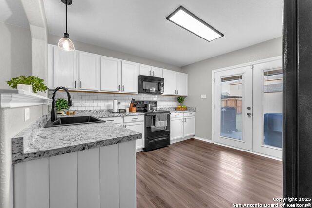 Listing photo id 10 for 9207 Silver  