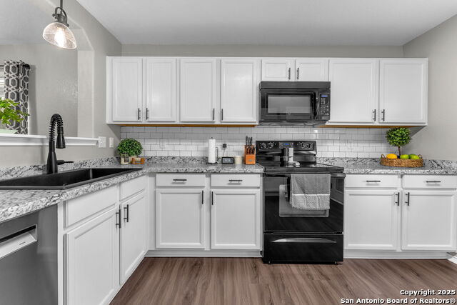 Listing photo id 13 for 9207 Silver  