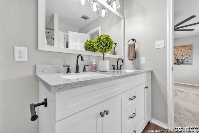 Listing photo id 19 for 9207 Silver  