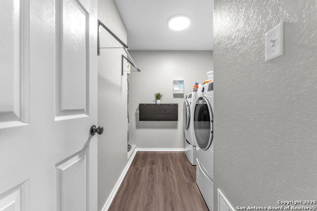 Listing photo id 28 for 9207 Silver  