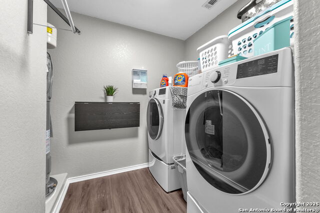 Listing photo id 29 for 9207 Silver  