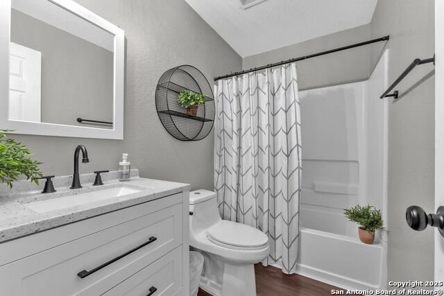 Listing photo id 31 for 9207 Silver  