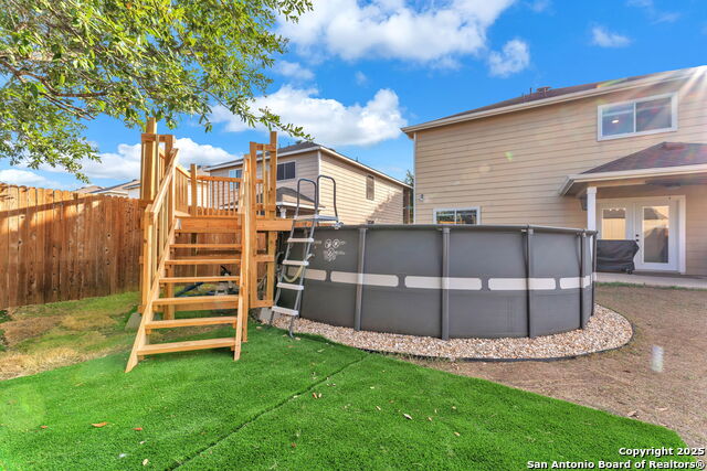 Listing photo id 37 for 9207 Silver  