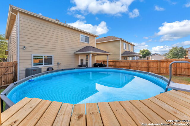 Listing photo id 38 for 9207 Silver  