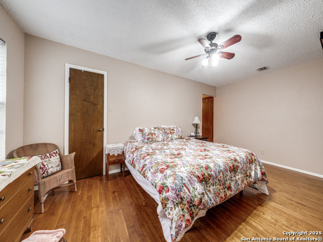 Image 15 of 23 For 4818 Winthop