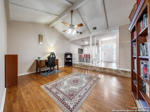 Image 4 of 23 For 4818 Winthop