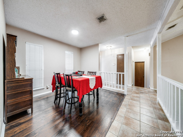 Image 5 of 23 For 4818 Winthop