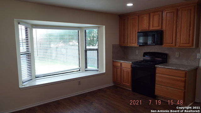 Image 5 of 27 For 6311 Encanto Point