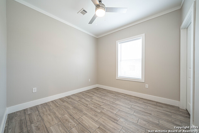 Image 12 of 33 For 1420 Burleson