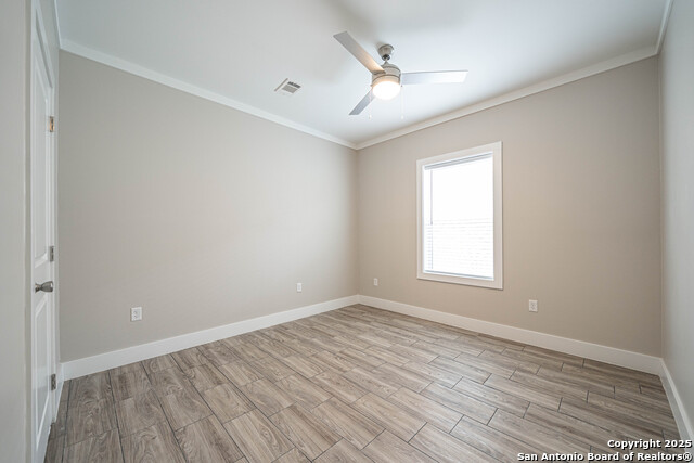 Image 18 of 33 For 1420 Burleson